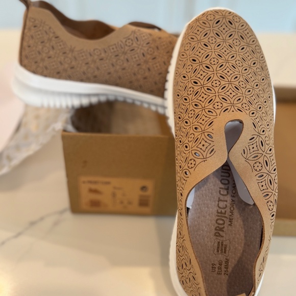 Project Cloud Womens Memory Foam loafer, slip-on, Tan Size 9 Style Orchid A NIB - Picture 2 of 6